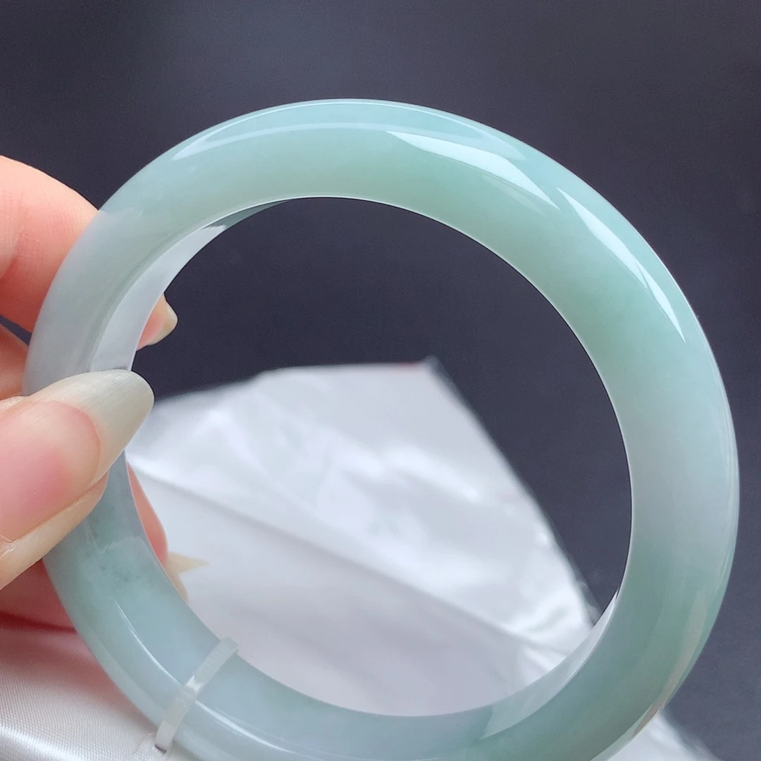 翡翠未镶嵌手镯58圈口宽度