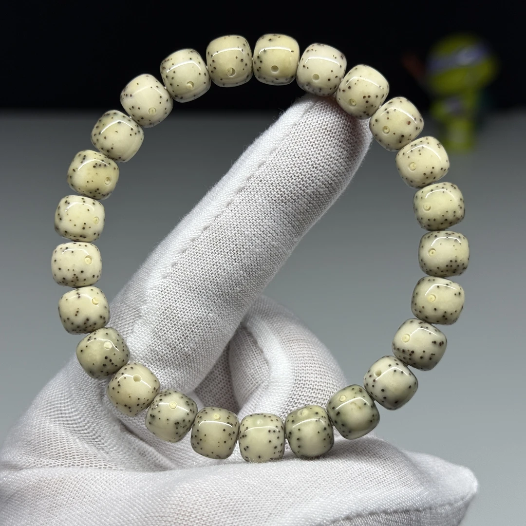 星月手串 9X8 大留白正月老型稀散星 同枝原生态石玉糯冰润透料