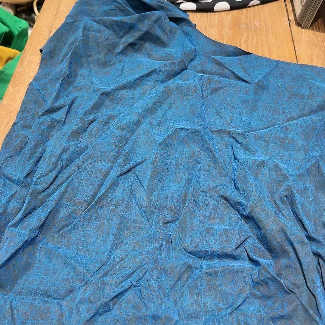 织绣龟纹双面香云纱大零头 15