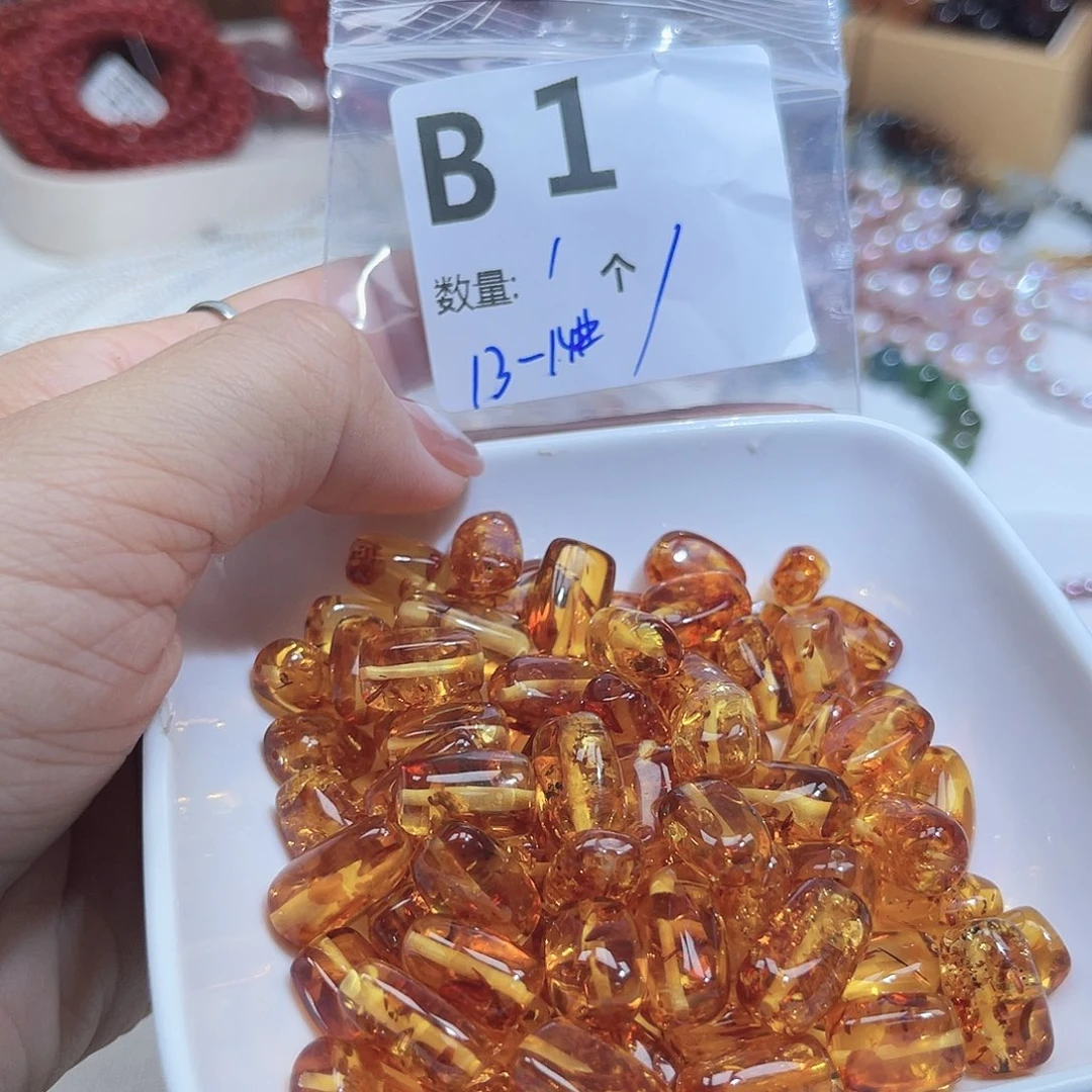 琥珀未镶嵌珠宝奇石V1。