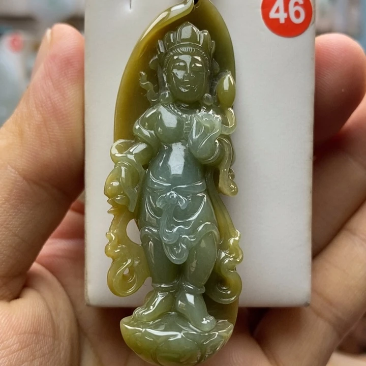 翡翠未镶嵌颈饰观音