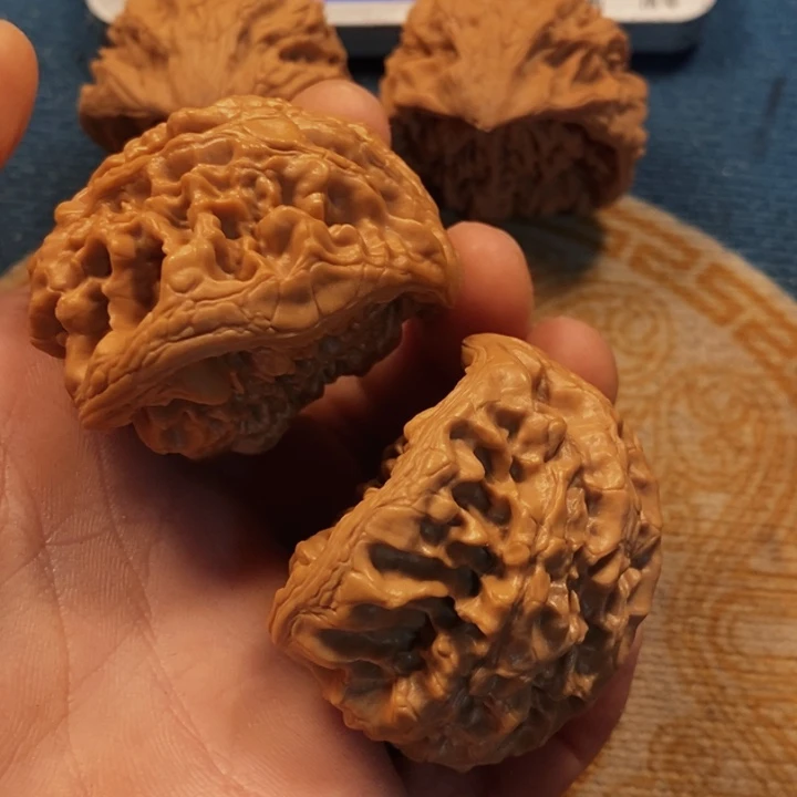 文玩核桃吊坠全品蛇头52