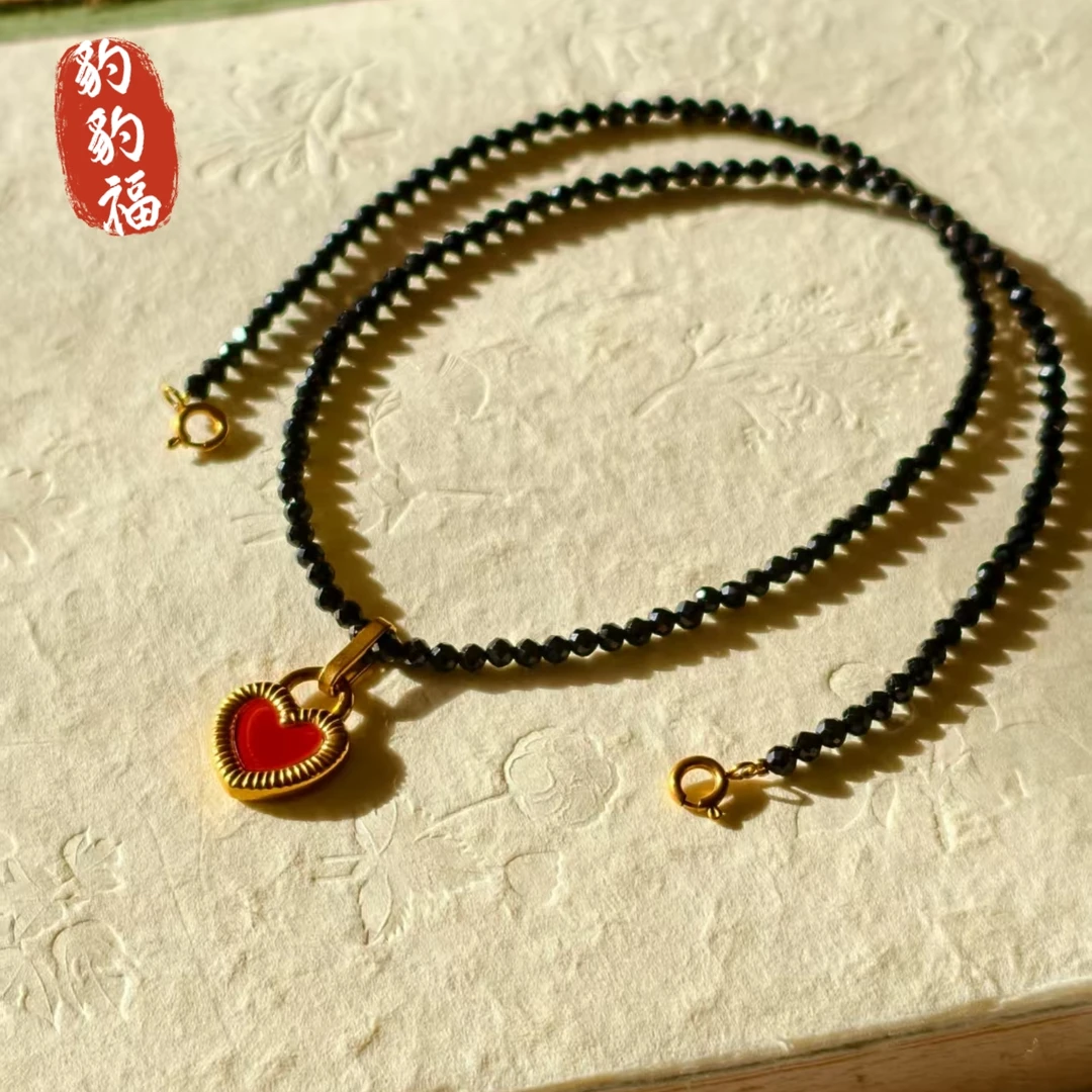 黑尖晶小红心项链，豹豹福珠宝