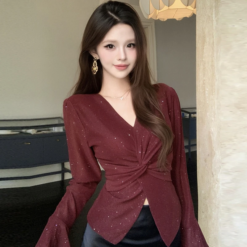 复古气质V领打底衫女秋冬新款设计感纯欲风褶皱喇叭袖性感上衣潮