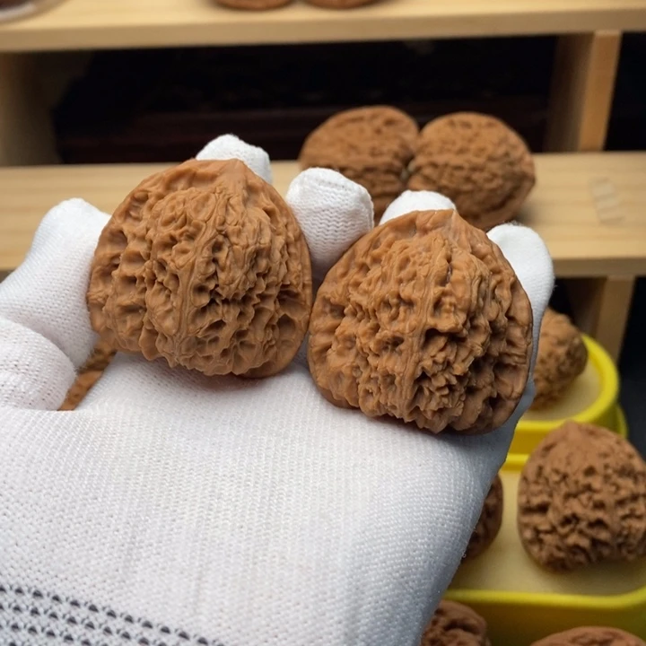 吊坠文玩核桃正三角毕业43尺2002