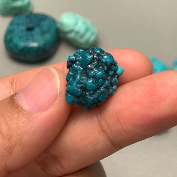 未镶嵌绿松石颈饰