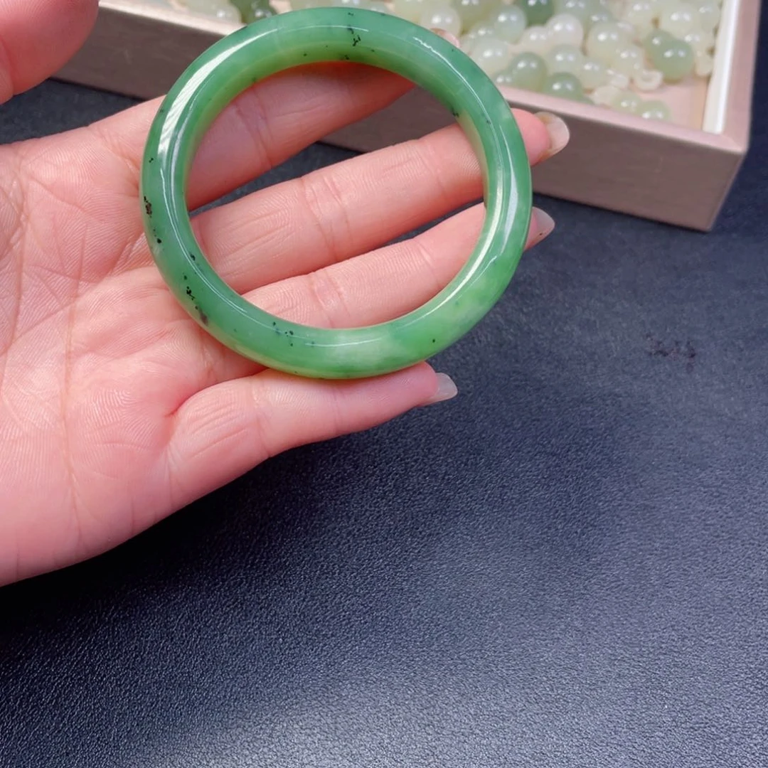 和田玉手镯未镶嵌W****唯297苹果绿手镯66
