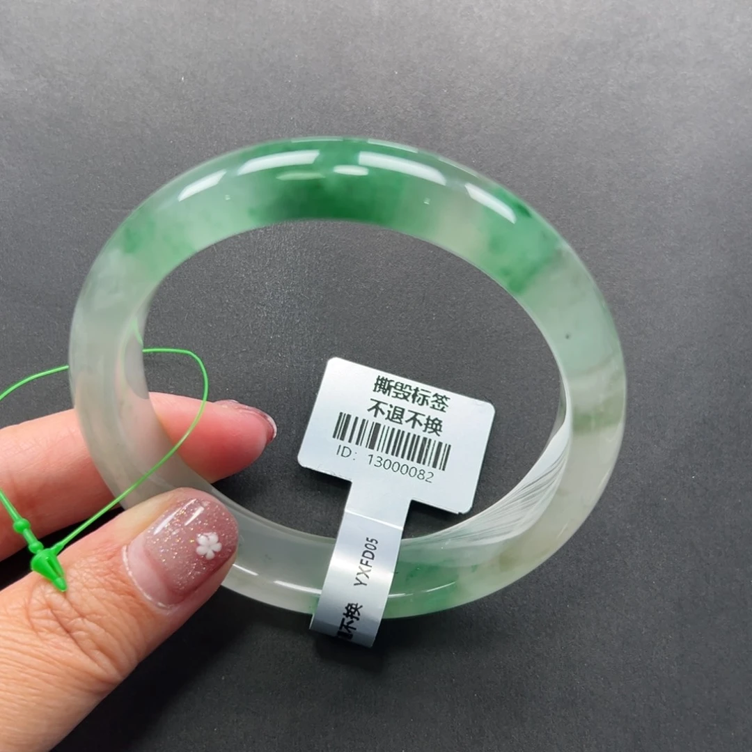 石英质玉未镶嵌手镯+菩提62