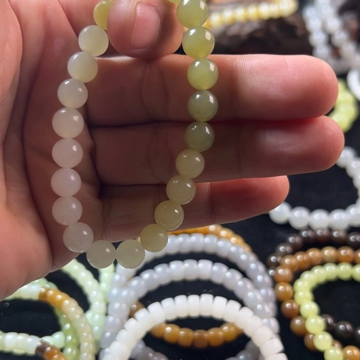 林***晚和田玉未镶嵌手串