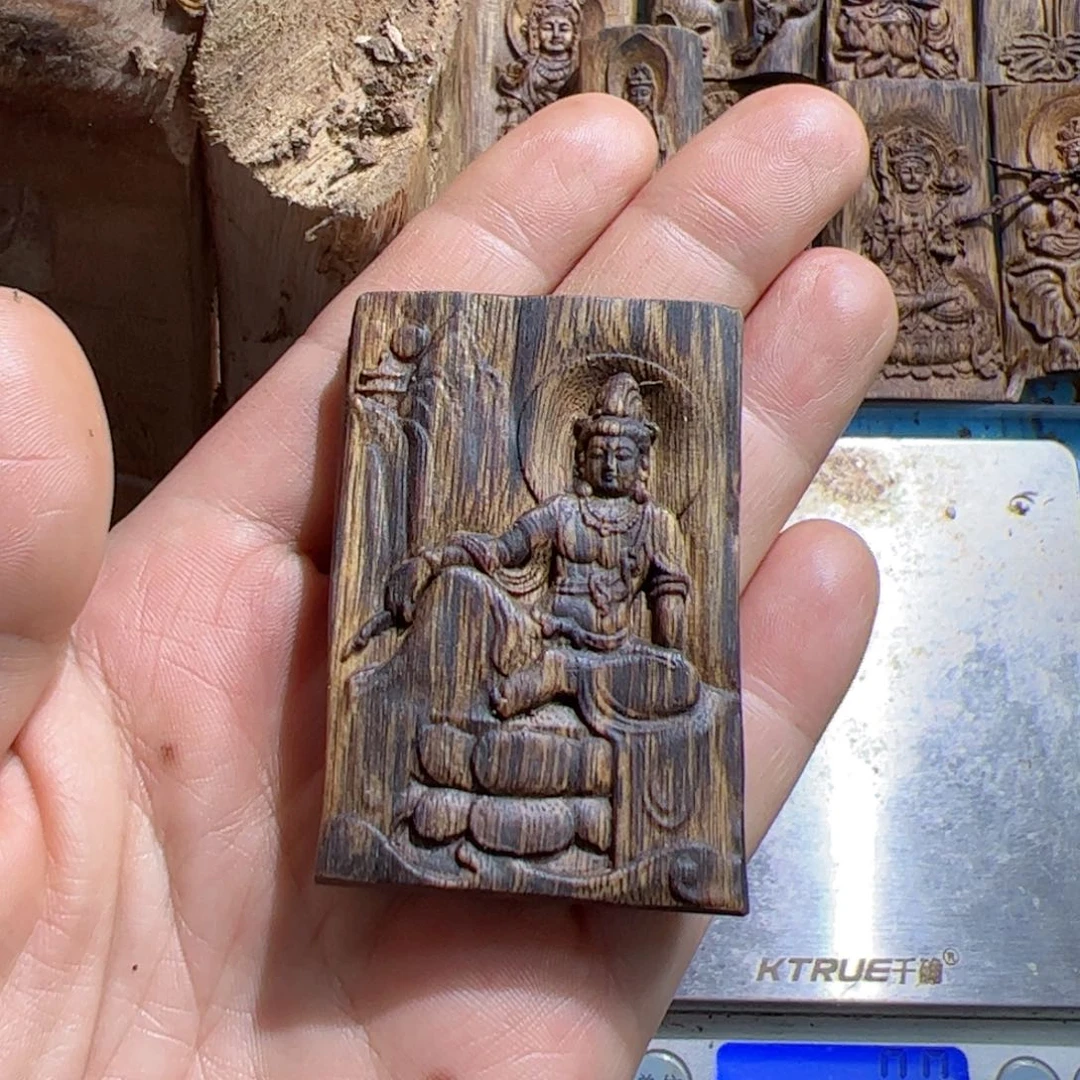 沉香吊坠白棋观音12.3克