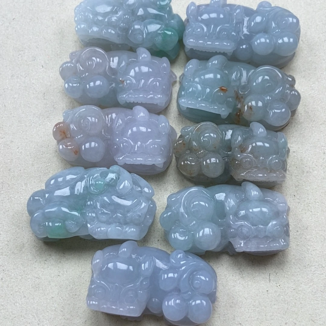 翡翠未镶嵌颈饰霸王貔貅吊坠发其一