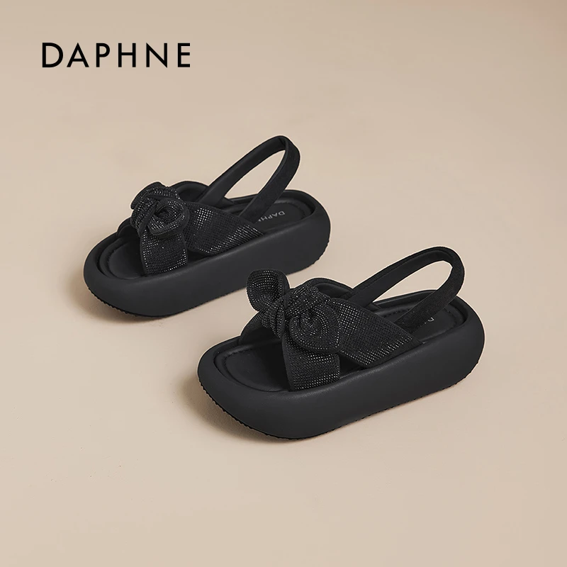 达芙妮后底时尚休闲凉鞋2025夏季新款水钻露趾蝴蝶结简约休闲女拖