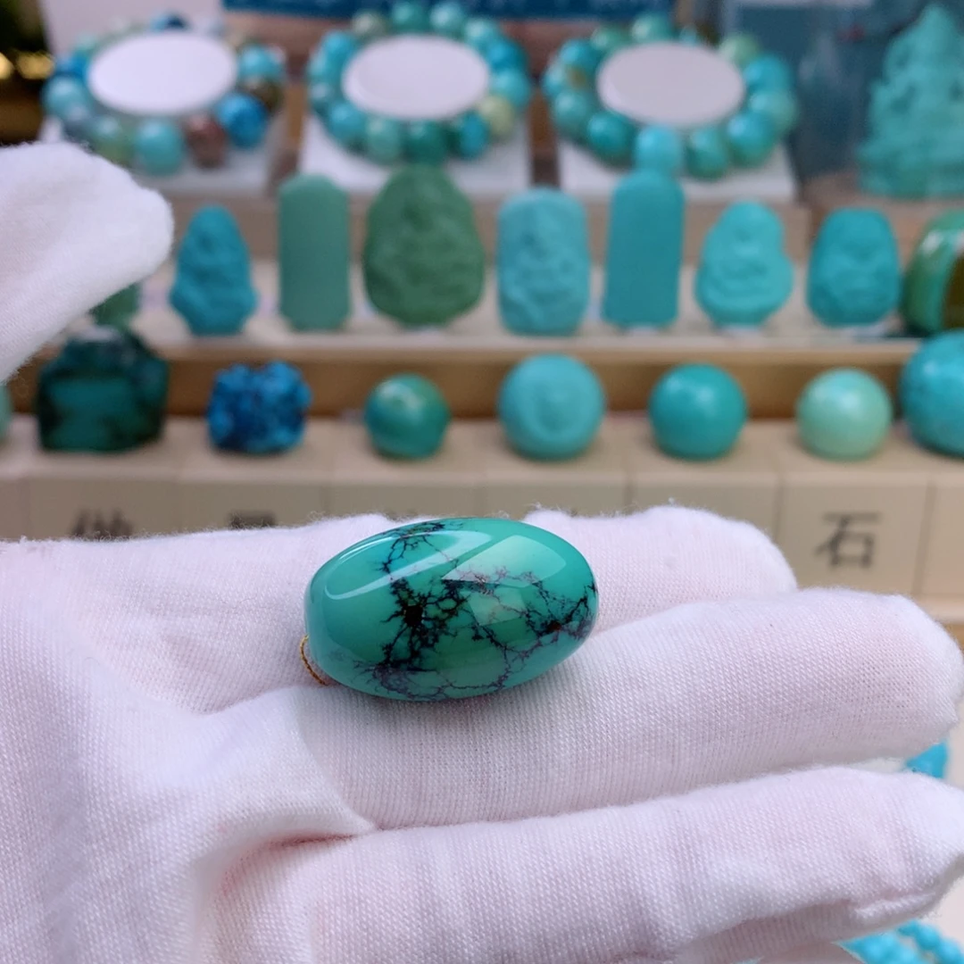 绿松石未镶嵌挂件