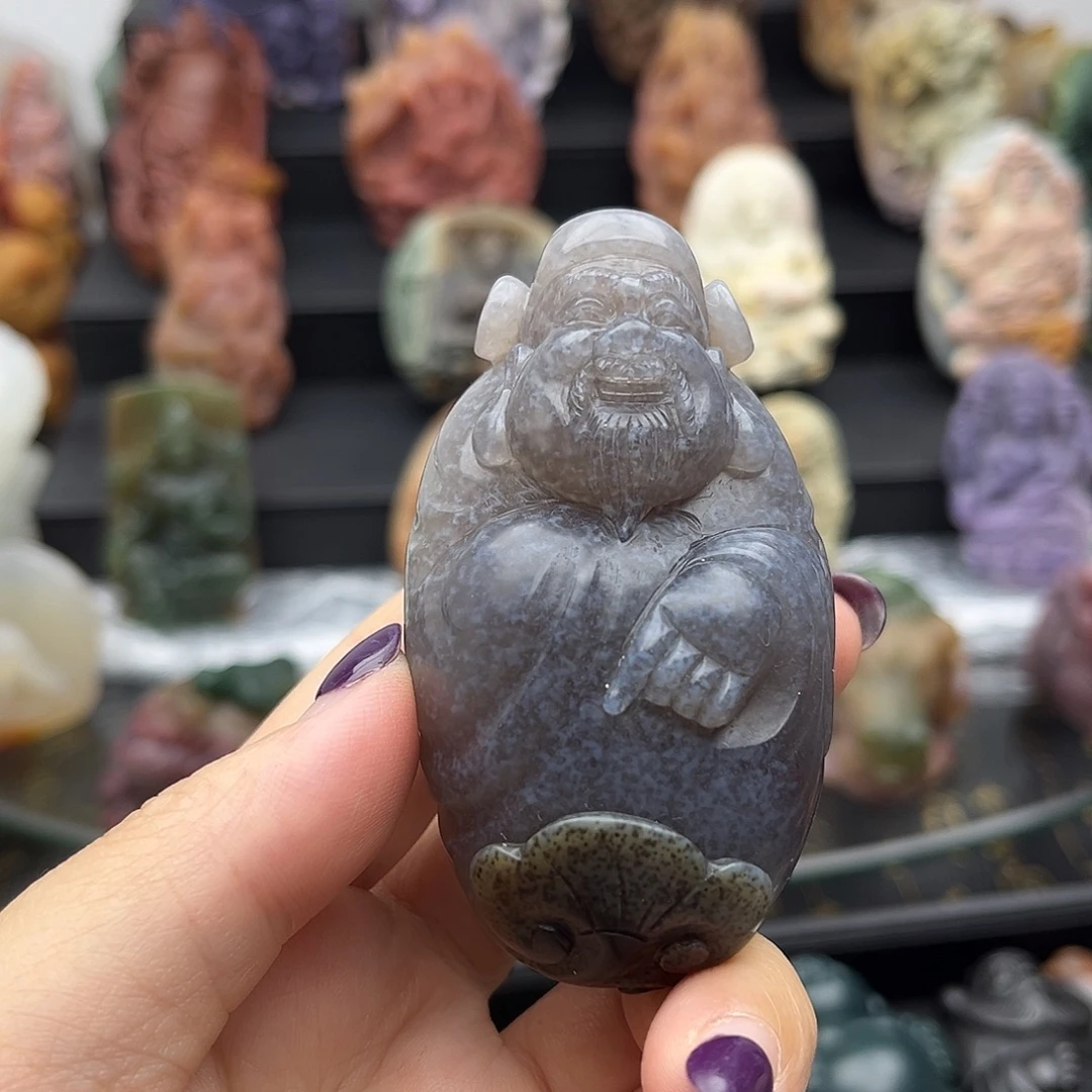 颈饰未镶嵌石英质玉
