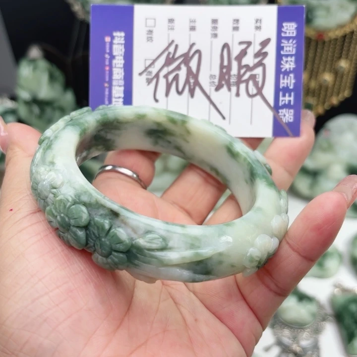 透闪石-蛇纹石玉未镶嵌手镯