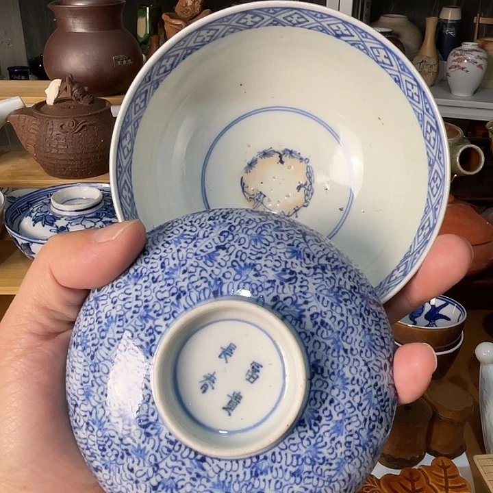 瓷片盖碗底部有窑点窑带