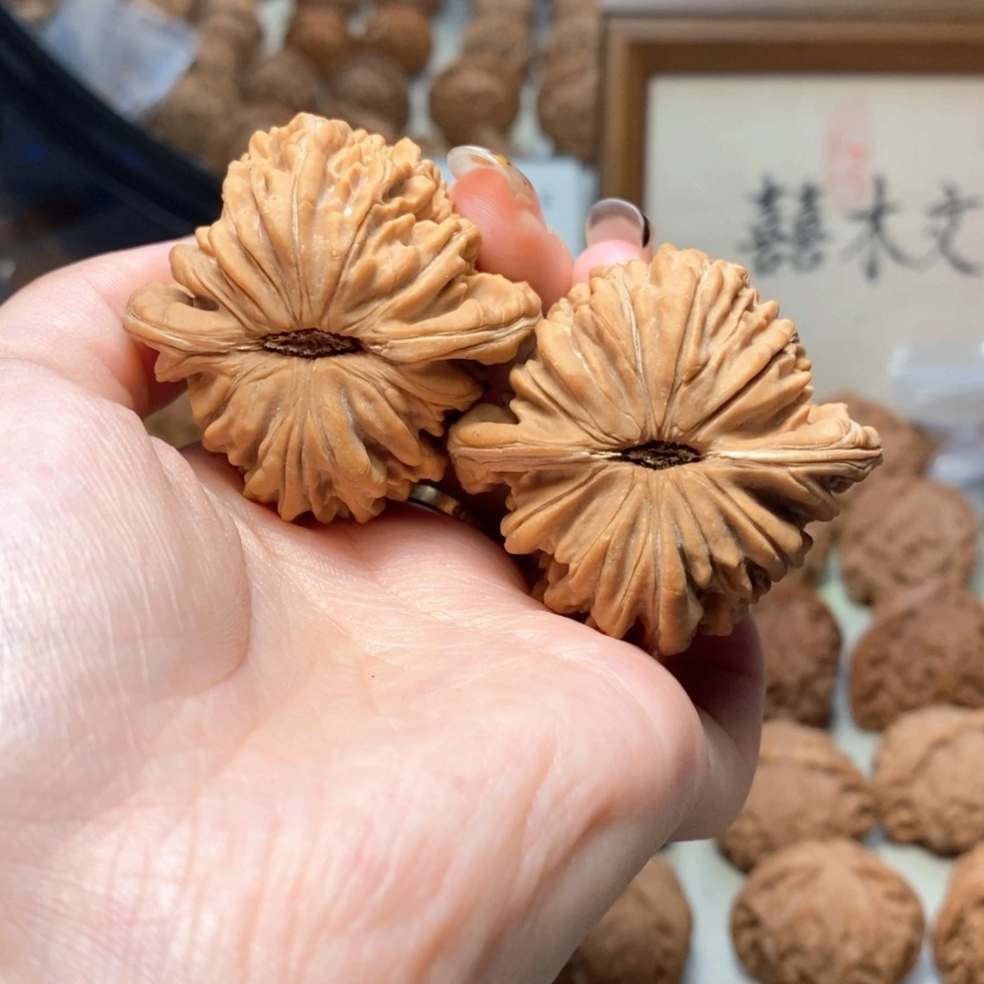 文玩核桃把件46四座楼