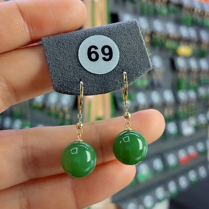 和田玉18K金镶嵌耳饰