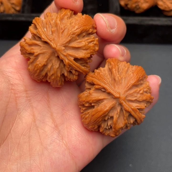 文玩核桃吊坠秦岭野生核桃文玩