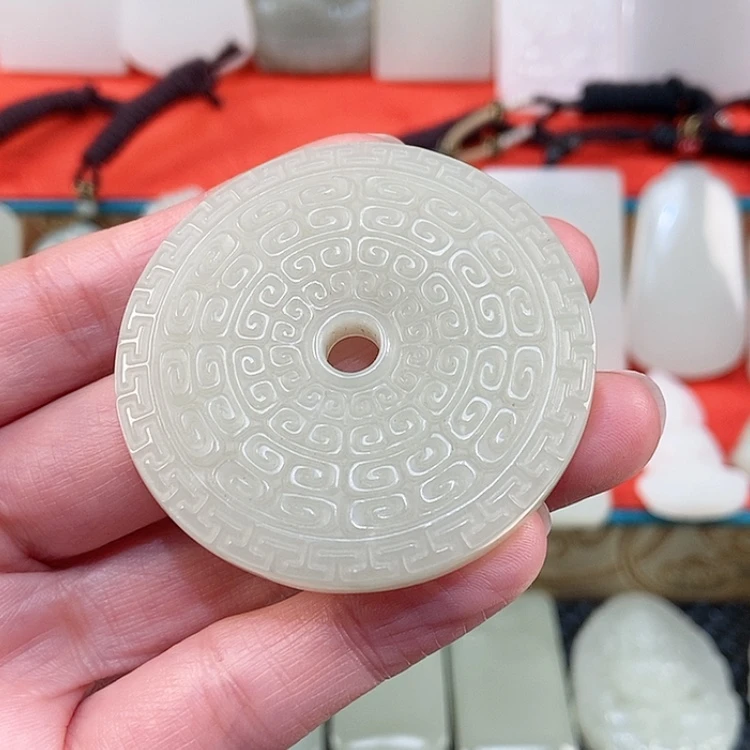 【闪购商品】颈饰未镶嵌和田玉