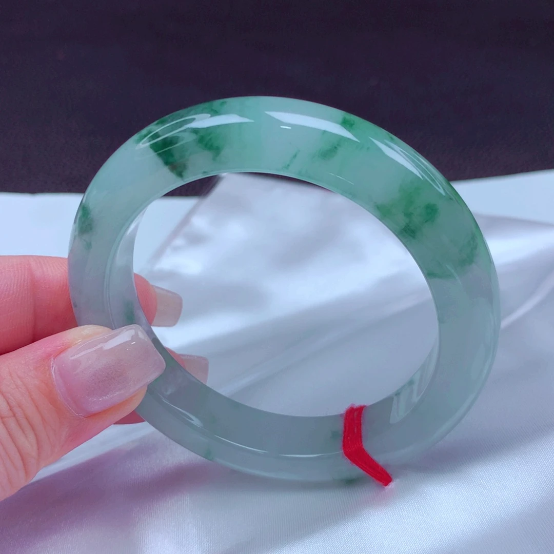 翡翠手镯未镶嵌手镯88