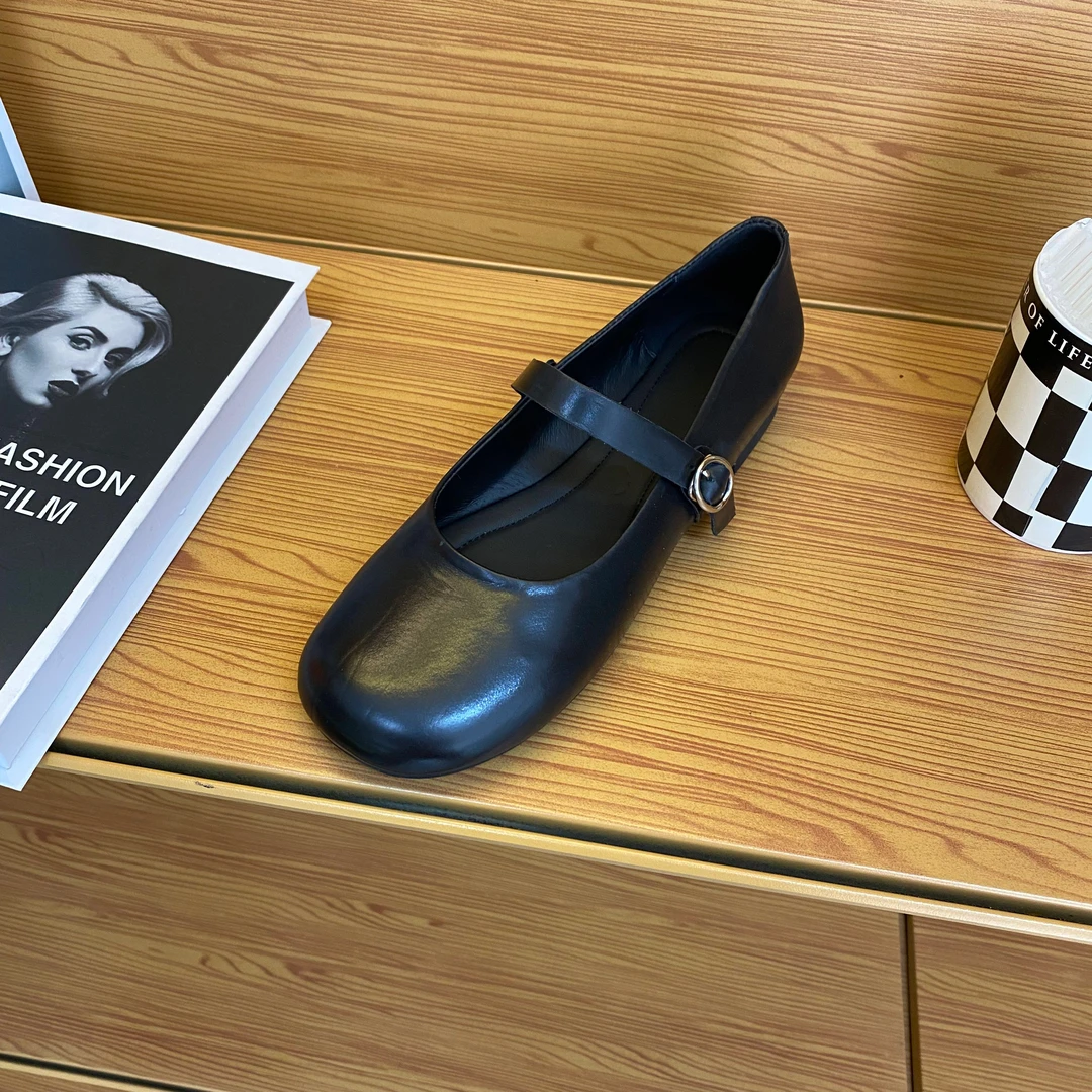 百搭软底小单鞋复古春季平底圆头真皮简约女鞋浅口一字带黑色女士