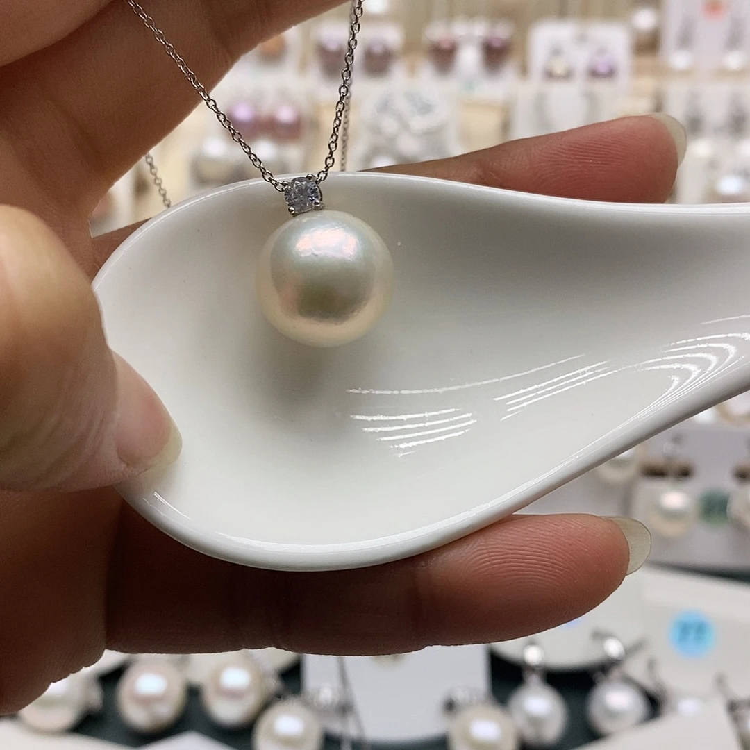 颈饰银S925镶嵌淡水珍珠
