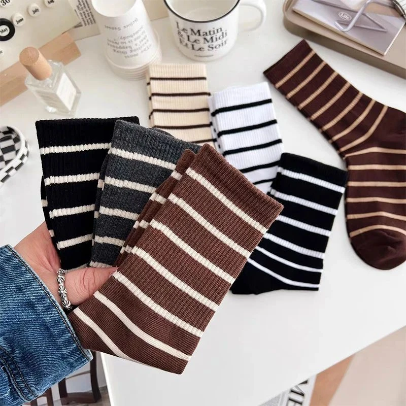 黑白秋冬条纹潮袜时尚网红袜子女ins学院风百款运动袜日系女袜