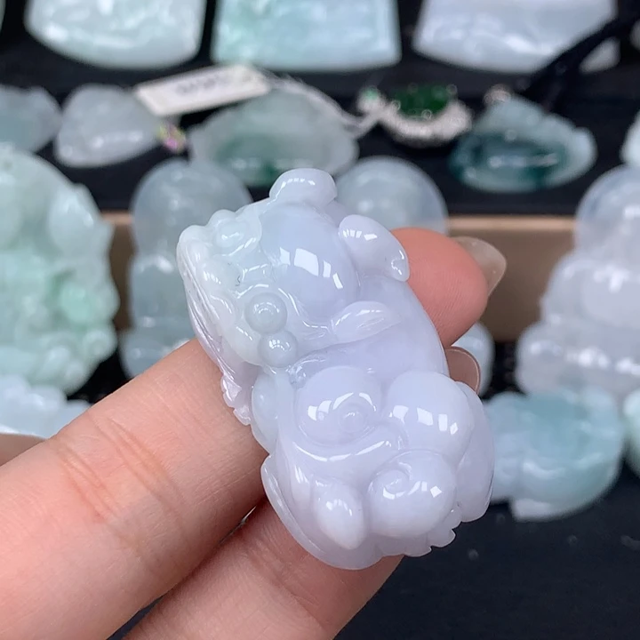 颈饰未镶嵌翡翠貔貅