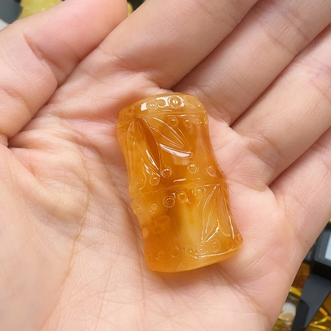 未镶嵌琥珀珠宝奇石吊坠