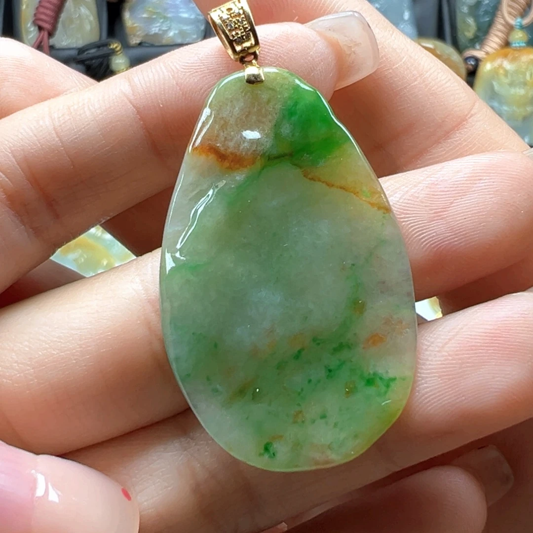 翡翠颈饰18K金镶嵌随行