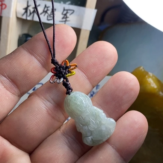 翡翠颈饰未镶嵌翡