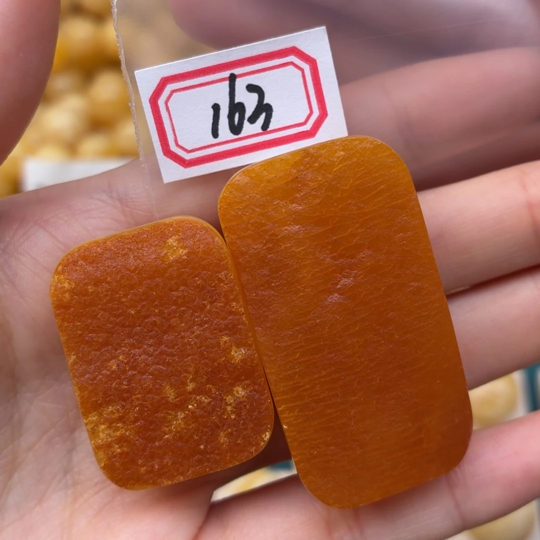 卓***储蜜蜡未镶嵌裸石蜜蜡