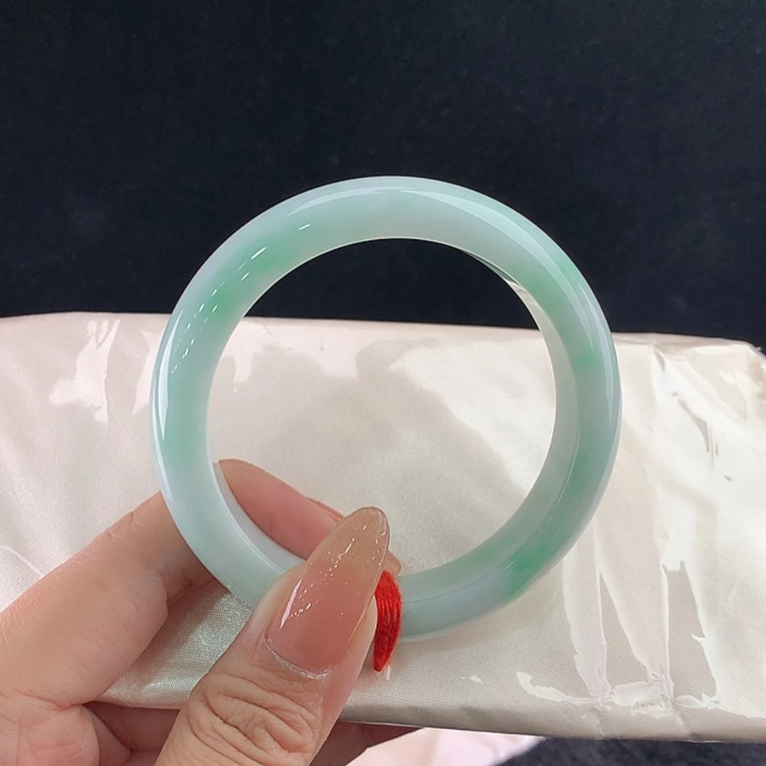 【闪购商品】未镶嵌手镯翡翠正58