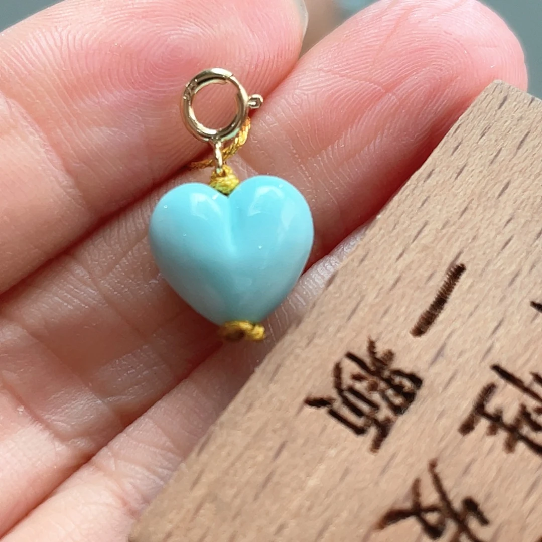 未镶嵌绿松石颈饰
