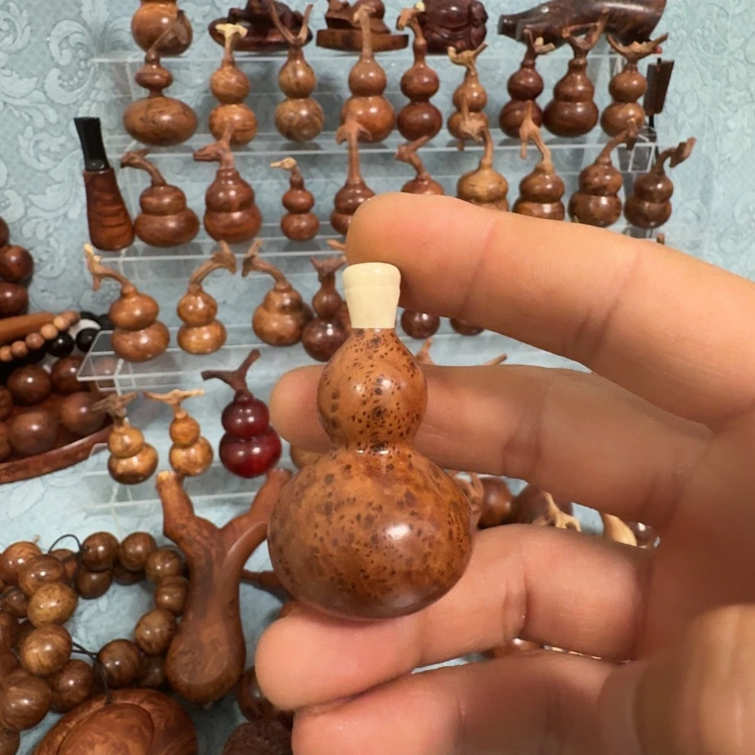 木麻梨疙瘩手工雕刻葫芦手把件