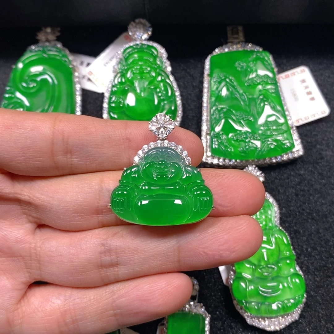 颈饰银S925镶嵌翡翠佛公吊坠