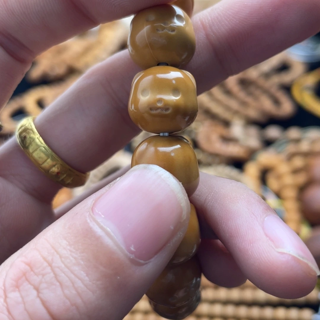 猴头核桃吊坠小熊