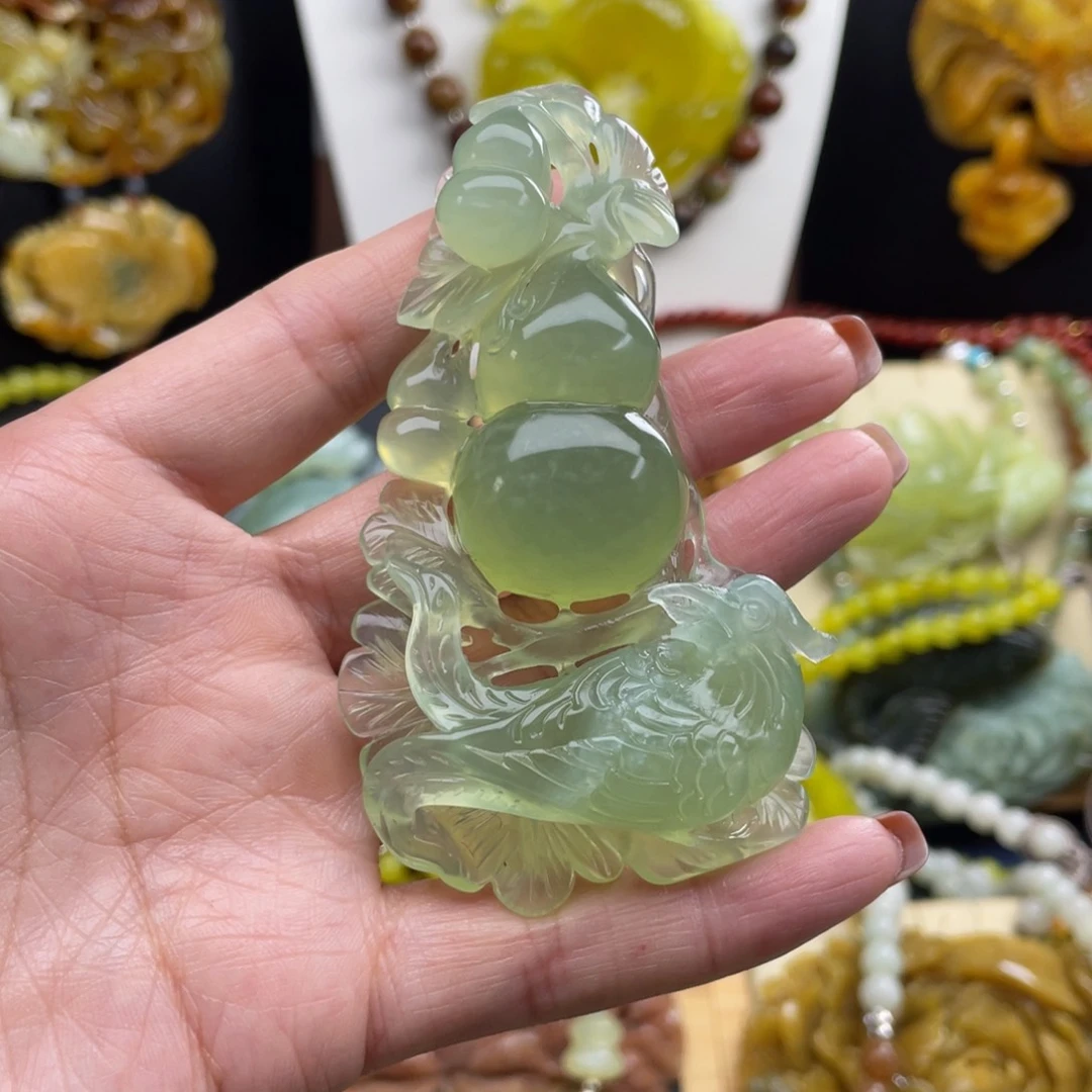 未镶嵌蛇纹石玉颈饰静**开
