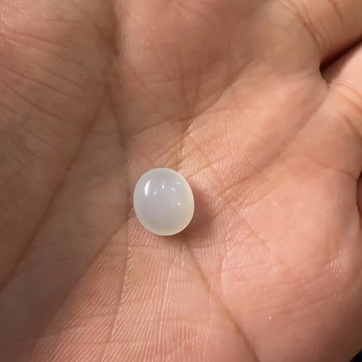 翡翠未镶嵌颈饰蛋面