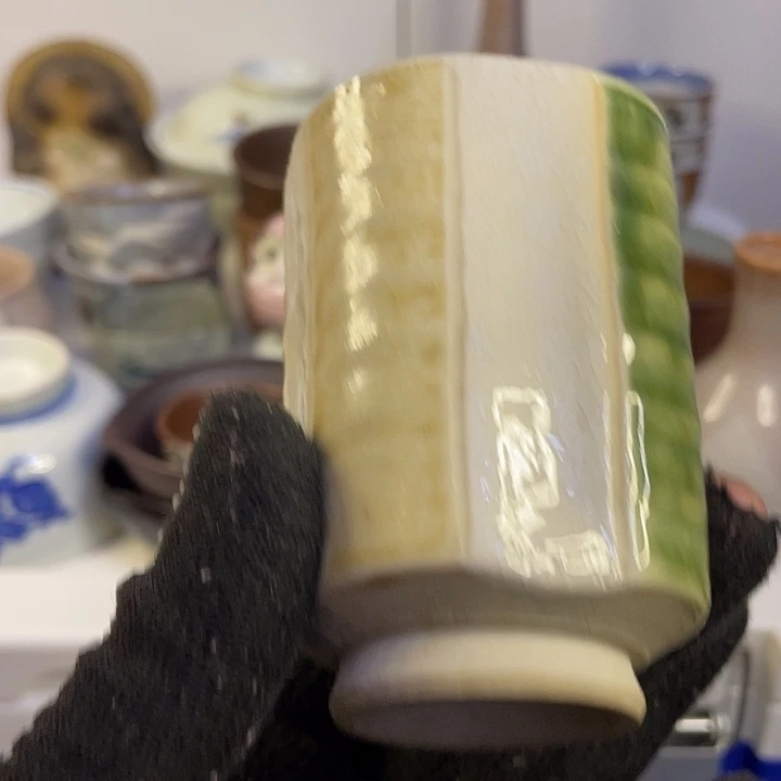 L***：中古回流瓷器默认微瑕介意勿拍