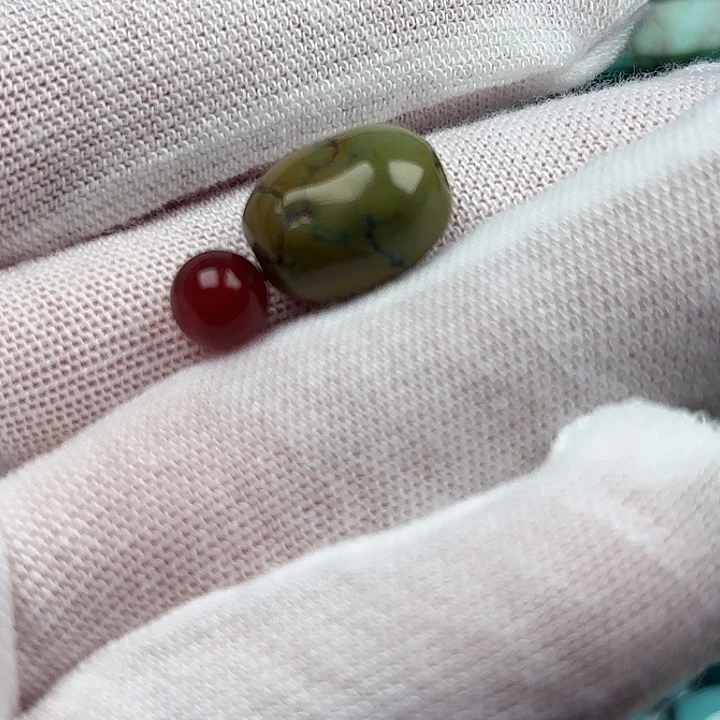 南红玛瑙未镶嵌珠宝奇石