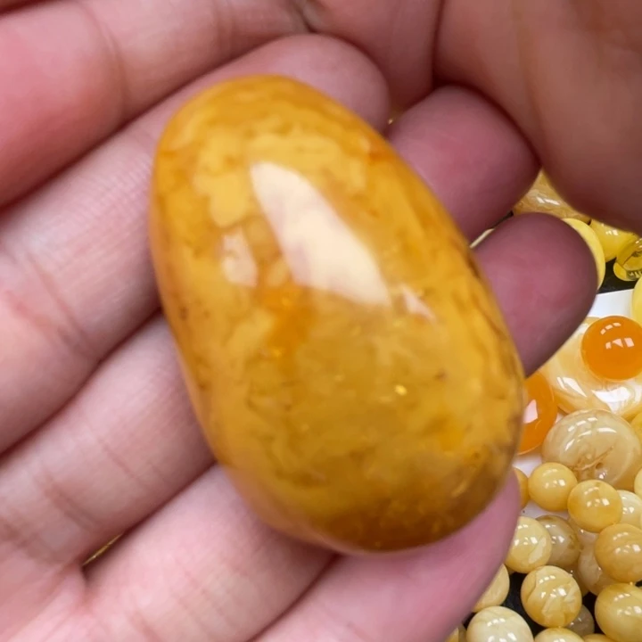 裸石蜜蜡未镶嵌蜜蜡有瑕疵吊坠重15.8