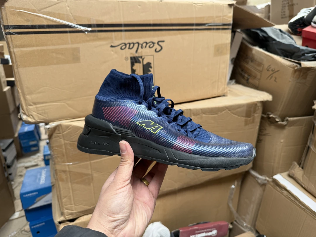 浮力跑鞋 中邦超好看 偏瘦 微瑕