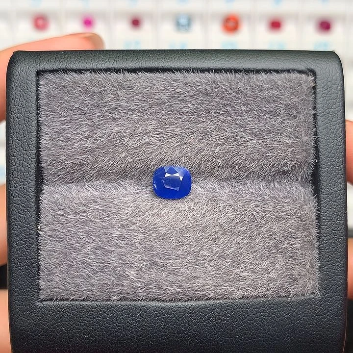 蓝宝石裸石未镶嵌1.09ct缅甸抹谷天然无烧