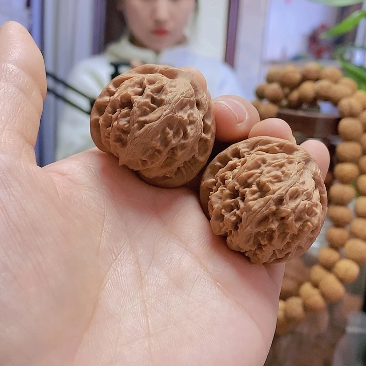 【闪购商品】文玩核桃把件38宫灯