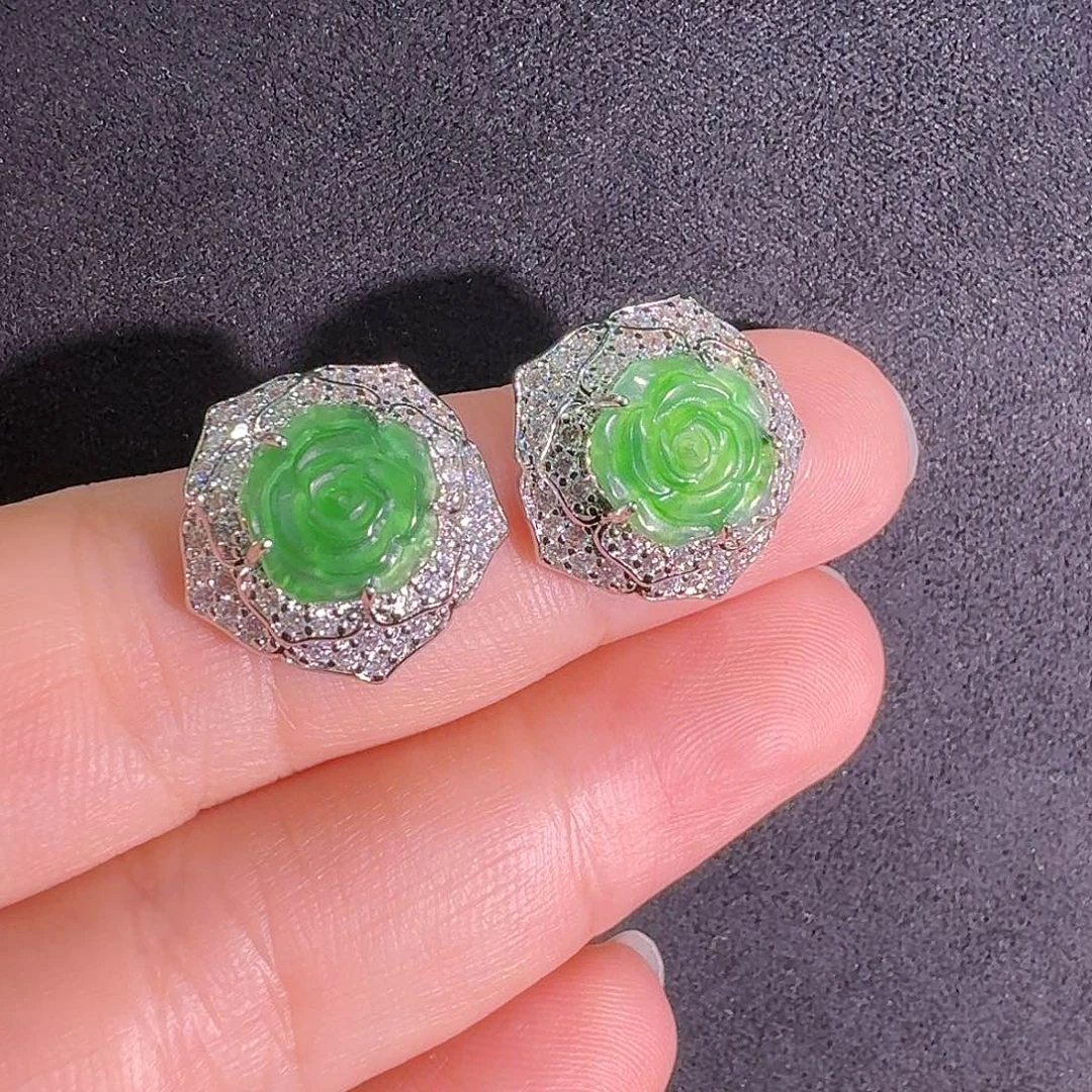 翡翠未镶嵌耳饰玫瑰