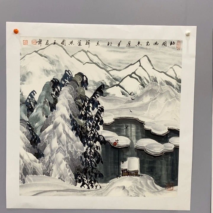 手绘作品等多种形式进行