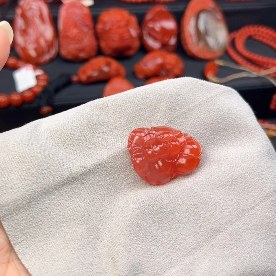 南红玛瑙未镶嵌颈饰