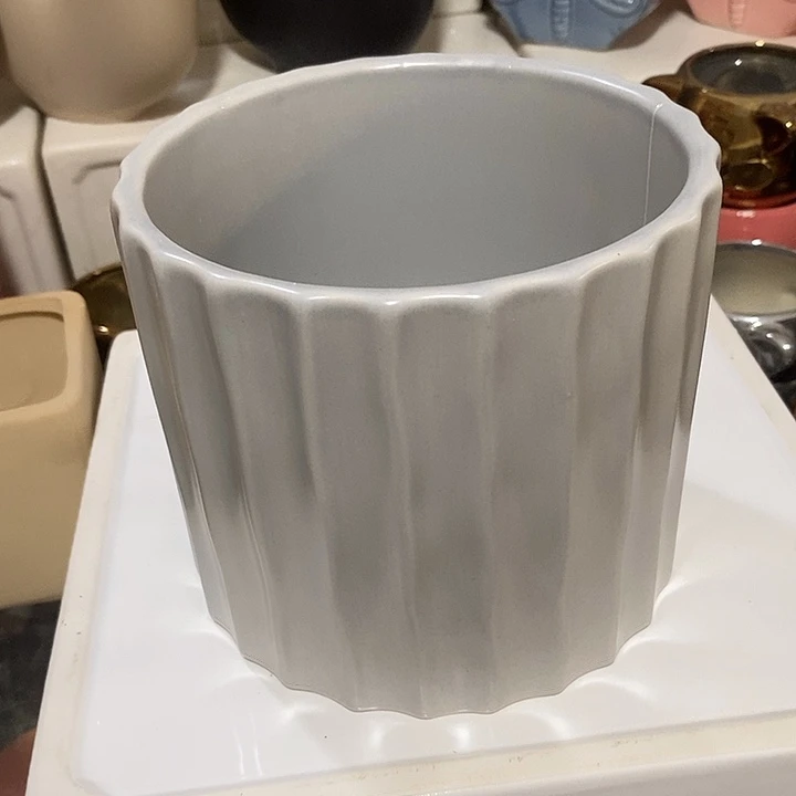 摆件陶盆有孔 瑕疵介意勿拍